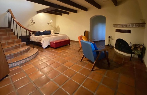 Ramona House | Private Luxury Villa in San Diego's Wine Country