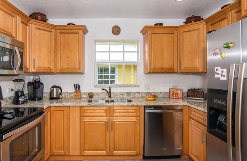 East End House | Private Luxury Villa Steps to Beach w/Kayaks, Snorkeling & Screened Porch!