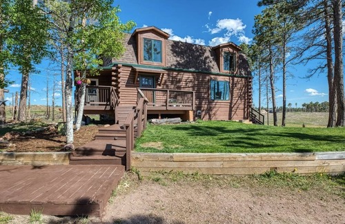 Colorado Springs Cabin | Private Mountain Cabin! King Beds 8 Acres Game Room Pet Friendly
