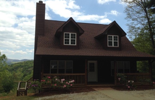 Blairsville Cabin | Private Mountain Cabin with AMAZING VIEWS - 4BR and 3.5 BA