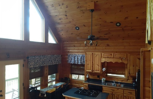 Andrews Cabin | Private Mountain Hideaway