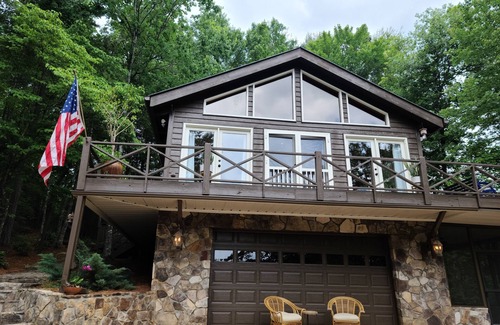 Lakemont House | Private Mountain Treehouse w/Open floor plan & Lake Rabun Views