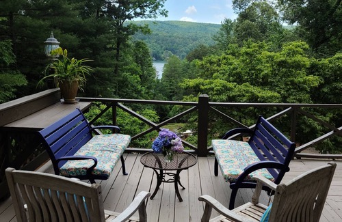 Lakemont House | Private Mountain Treehouse w/Open floor plan & Lake Rabun Views