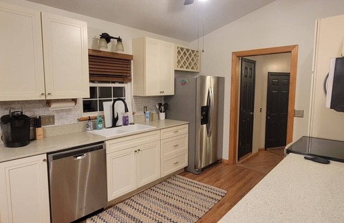 Maple Springs Cottage | Private Mtn Cottage, w Views, location, Fire Pit, Pet Friendly .Winter Special