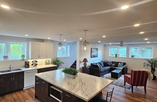 Bracebridge Apartment | Private Muskoka River front luxury apartment. Family friendly, minutes from town