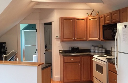 Owls Head Apartment | Private Neighborhood On Outskirts Of Rockland-1 Mile To Downtown & Beach