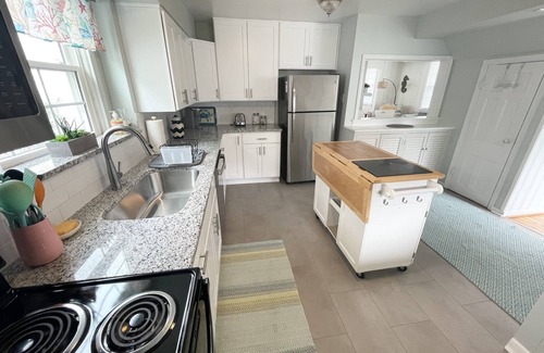 Northeast Virginia Beach House | Private North End Beach House-1 Block From Ocean!