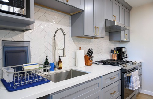 Bonita House | Private North Glendora Suite – Peaceful & Scenic SoCal Retreat Under Giant Oaks