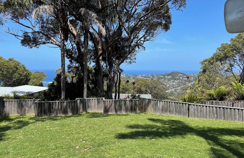 Bilgola Plateau Apartment | Private Northern Beaches Oasis.