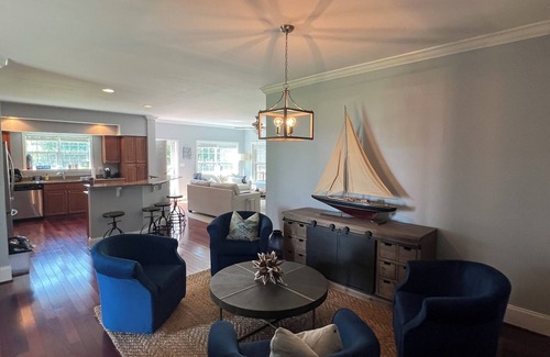 Reedville House | Private Northern Neck Retreat on Chesapeake Bay and Taskmaker Creek.