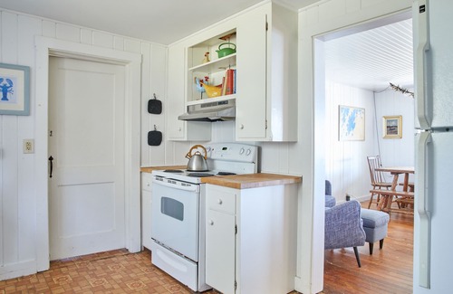Tenants Harbor Cottage | Private oceanside cottage with magnificent views!