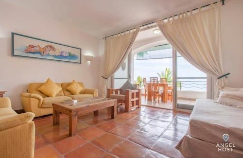 La Paz House | Private oceanview balcony & infinity pool onsite