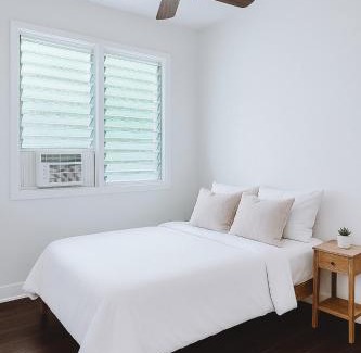 Coconut Grove House | Private One Bedroom Side House close to Kailua