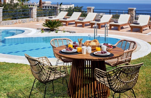 Koutouloufari Villa | Private Paradise with heatable Pool & breathtaking Sea View.