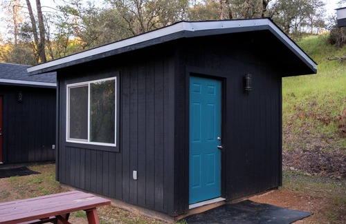 Auburn Cabin | Private, peaceful cabin's on the Bear River. Pets welcome!