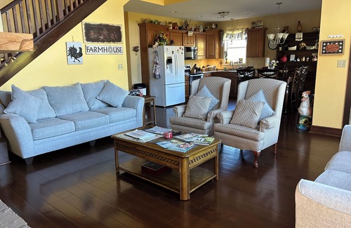 Seymour House | Private, peaceful farmhouse with mountain and horse views!