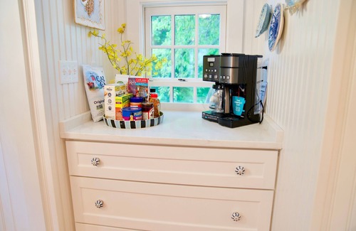 Rockport Cottage | Private Pet Friendly hideaway near the beach and town center.