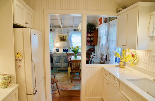 Rockport Cottage | Private Pet Friendly hideaway near the beach and town center.