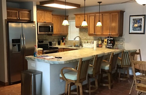 Southmont House | Private pier, dock, fire pit and access to boat access on High Rock lake