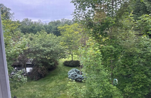 Henryville House | Private Pocono Getaway - Pet Friendly
