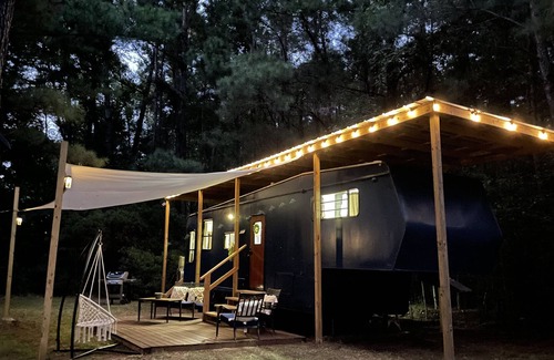 Moncks Corner House | Private Pond Retreat w/ Goats, Games, Fishing, Firepit and More!