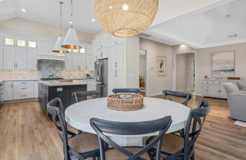 Heritage Woods House | Private Pool - 5 Min Bike Ride to Beach - 4 W Garrison Pl