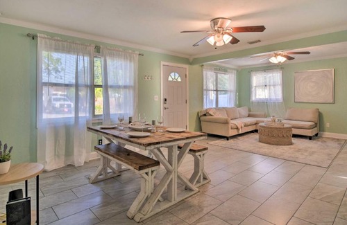 St. Petersburg - Clearwater House | Private Pool, 7 Mi to Spa Beach! Family Pastel Gem