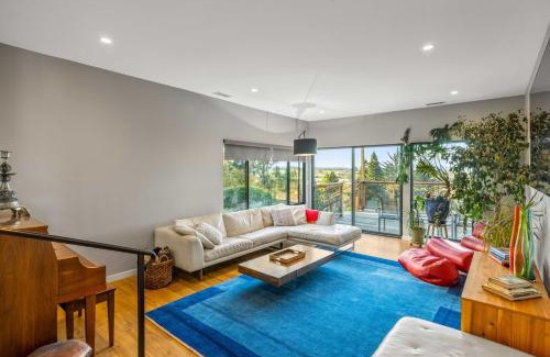 Cotati Villa | Private Pool and Large Deck Modern Cotati Villa!