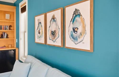 East End House | Private Pool Beach Front Sleeps 18 Family home