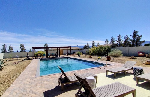 Pahrump Cottage | Private POOL Cottage Games Grill Fire Pit Mtn Views Falcon Cottage