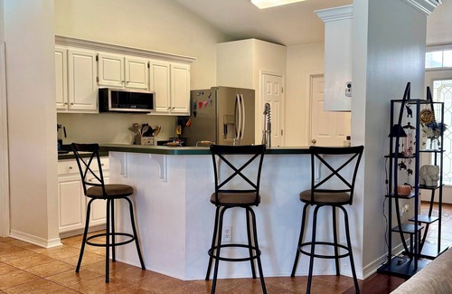 Milton House | Private Pool-Fish Cleaning Station- Convenient Location to the Beaches
