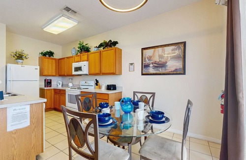 Windwood Bay House | Private Pool, Great for Kids, 12 Miles to Disney Dogs OK, Snowbirds Welcome