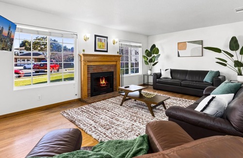 Fountain Valley House | Private Pool house Getaway! Beach/Disney Nearby!