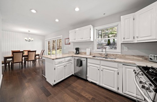 Fairview House | Private Pool & Hot Tub on Serene Wooded Lot