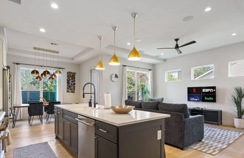 South Manchaca House | Private Pool Oasis | Spacious + Luxe Austin Escape