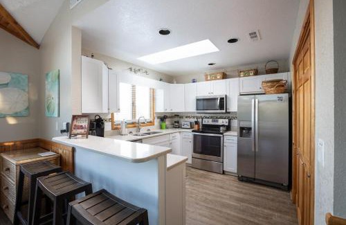 Duck House | Private Pool Oceanside Walkable to Downtown Duck