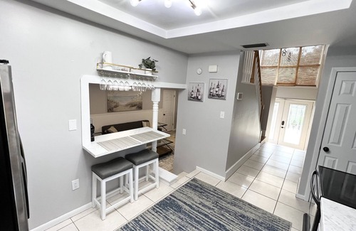 Melbourne Village House | Private Pool/ 20Min to Beach