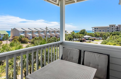White's Gulfview House | Private Pool! Deeded Community Beach Access! Professionally Decorated!
