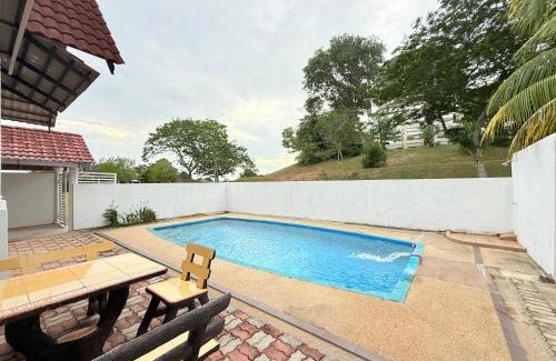 Alor Gajah Villa | Private Pool Villa 1309 - Fong Homestay