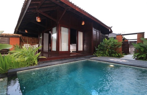 Kenderan Villa | Private Pool Villa overlooking to Rice Field