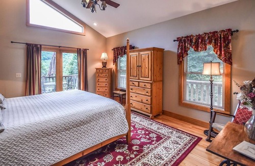 Apple Ridge Cabin | Private prop -10 min to Blowing Rock; large porch w/grill, firepit & fire place