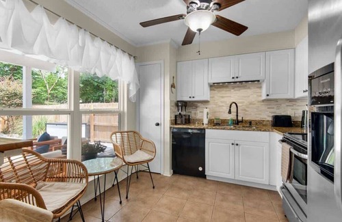 Northeast Pensacola House | Private-Relaxing, Pool, Dwntwn PNS & Beaches