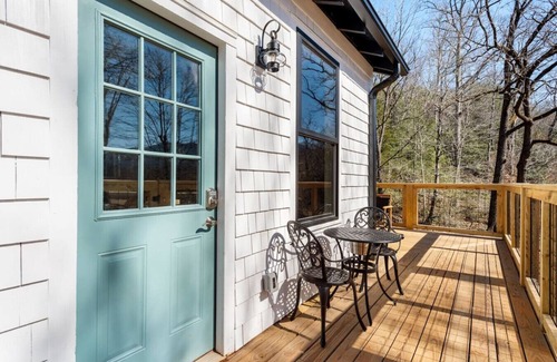 Old Fort House | Private Renovated Farmhouse.