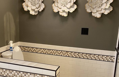 Rockland House | Private Renovated Historical Home with central a/c, jet tub & lots of amenities!