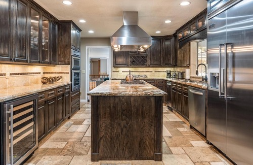 Oakhurst House | Private Resort Home in Yosemite w/River, 4Br-5Ba