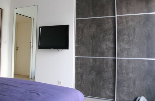 Cuttoli-Corticchiato House | Private room with pool access