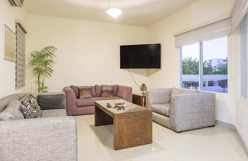 Colina del Sol House | Private Roof Pool with OceanViews, 5mins to Beach!