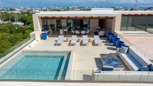 Isla Mujeres Apartment | Private Rooftop Honeymoon Suite w/Private Jacuzzi