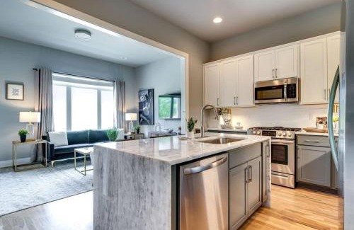 Haynes Area House | Private Rooftop Oasis - 2 Nashville Homes