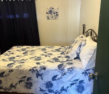 Mauricie House | Private Room 2 In A Spacious 5-bedroom Home